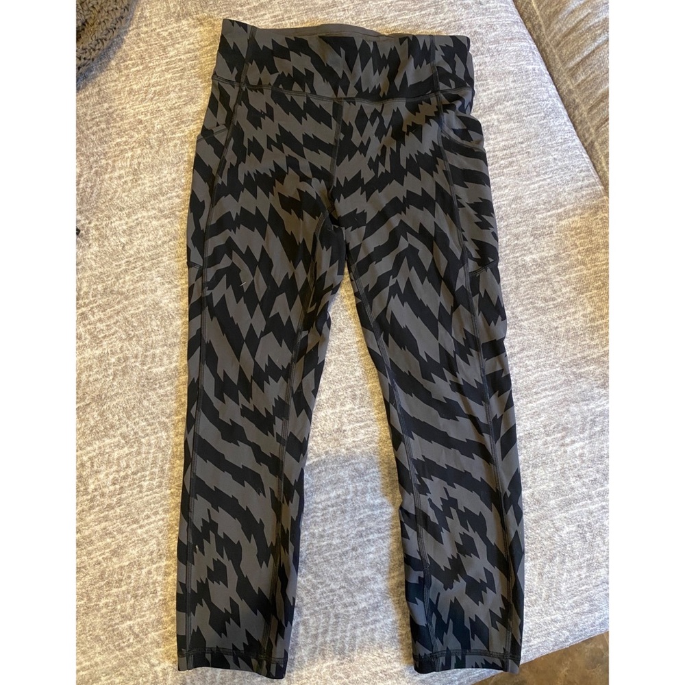 Lululemon Invigorate 23”